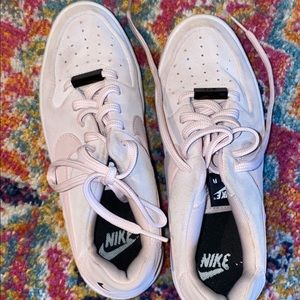 Woman’s Nike air